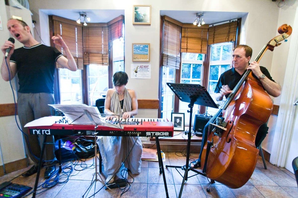 ... nother little impromptu jaaaaz gig!